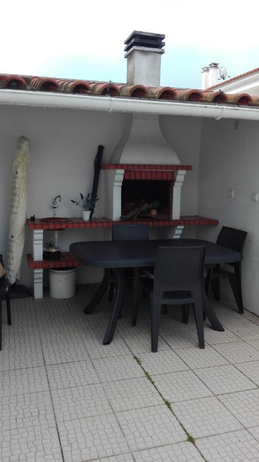 Вилла Casinha Res Do Chao Na Nazare Com Quintal E Barbecue Экстерьер фото